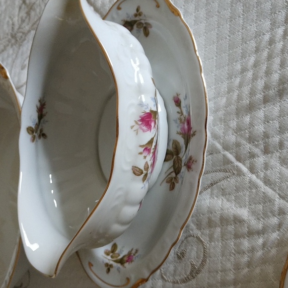 ENPI PLEASE INQUIRE ABOUT INVENTORY MidCentury Royal Rose Dinner Service - Picture 9 of 14